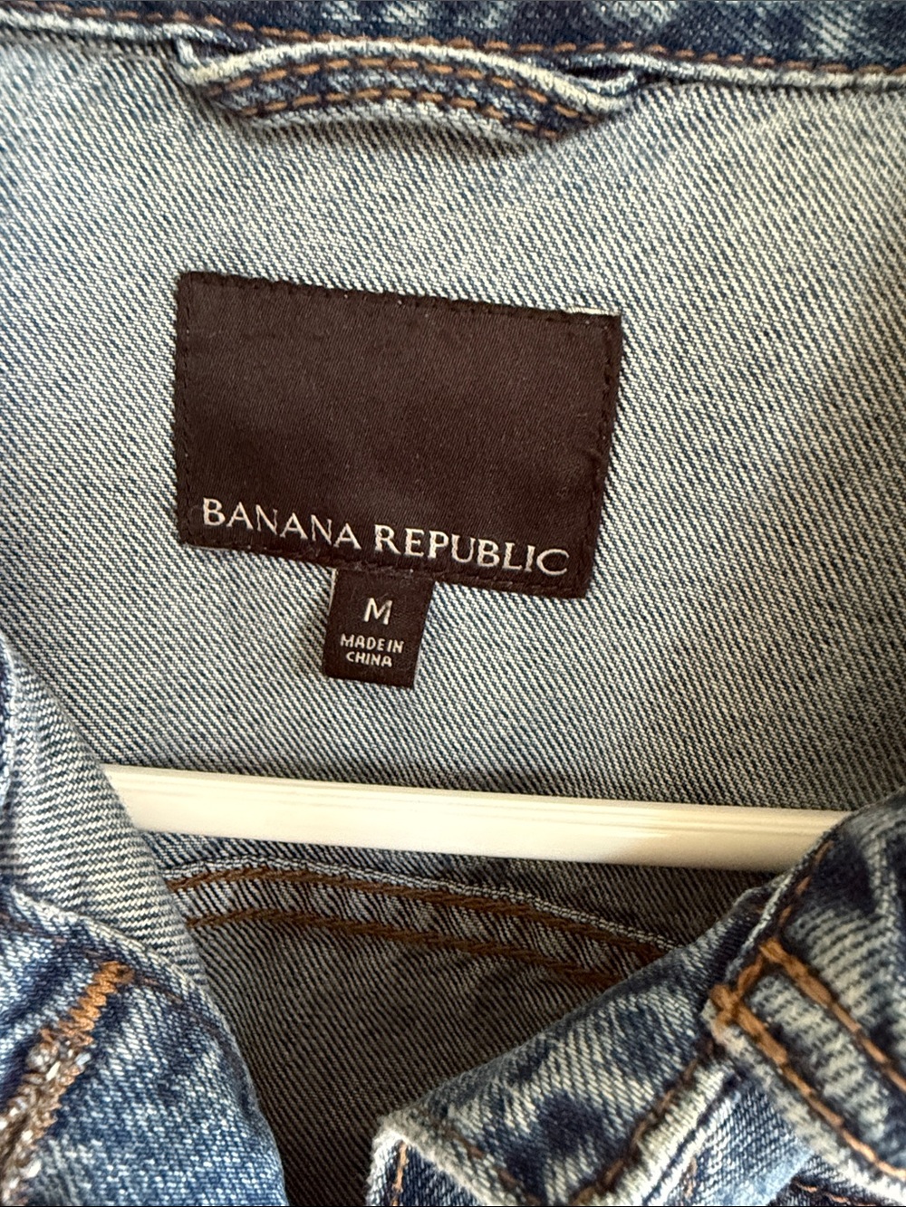 Banana Republic Medium Blue Denim Jacket for Women - Picture 3 of 11